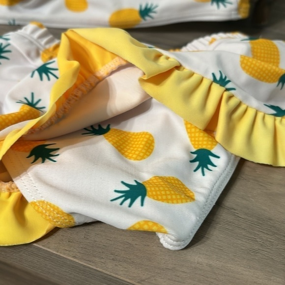 EUC! TODDLER GIRL'S SIZE 100 (3T) PINEAPPLE RUFFLE SKORT SWIMSUIT W/BIKINI TOP - Picture 5 of 9